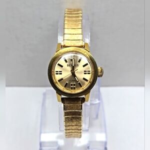 Womens Vintage Benrus Manual Wind Watch 10k R.G.F Stretch Band Runs Unique Retro
